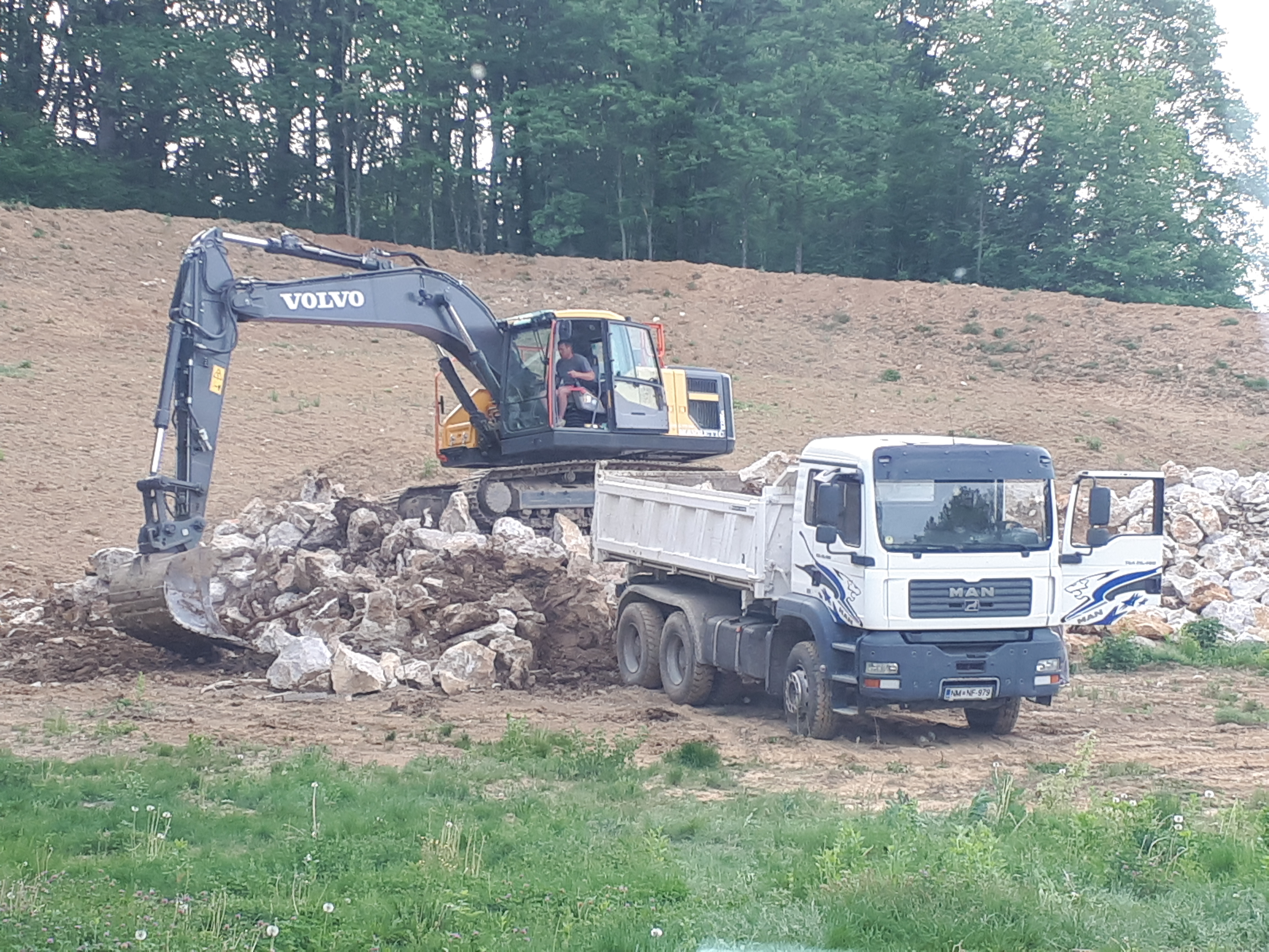 Predani smo na zadovoljstvo strank